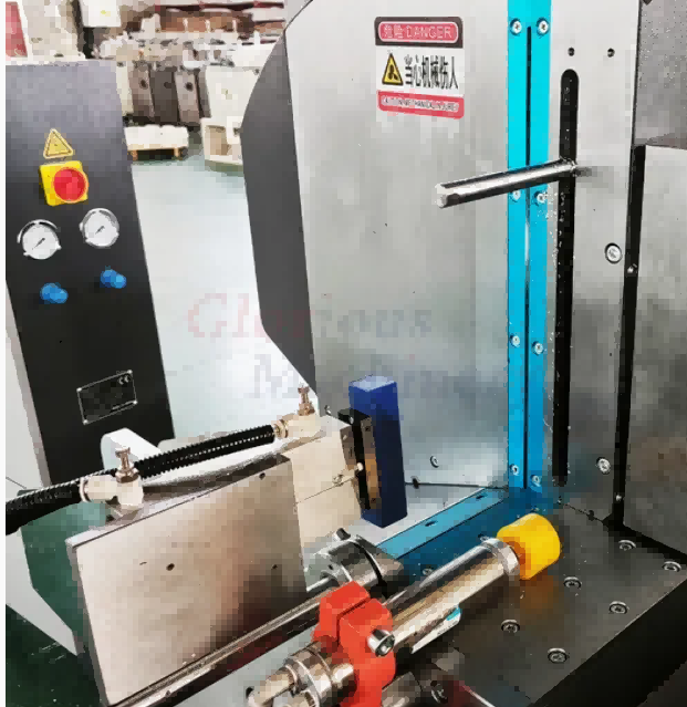Scie à pivot interne ultra-précision CNC 550 (45°/90°)