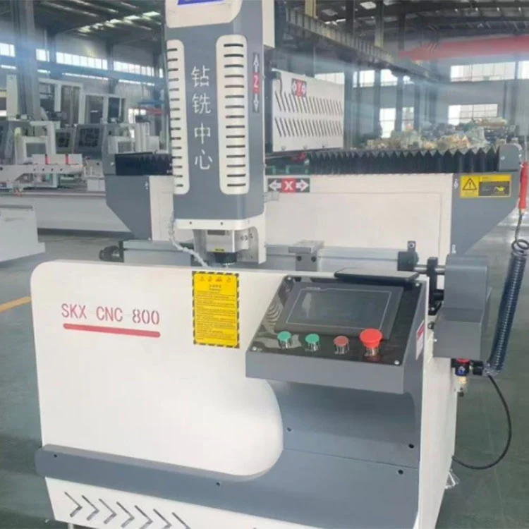 Centre d'usinage CNC de 800 mm pour profilés industriels en aluminium