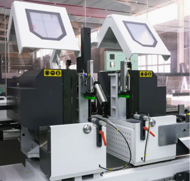 Scie de coupe de précision CNC à double tête pour 45° et 90°