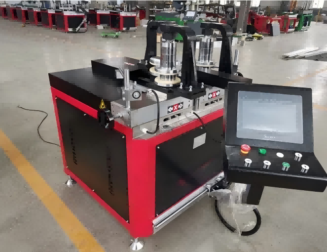 Machine à cintrer les profilés CNC robuste pour l'aluminium et le PVC