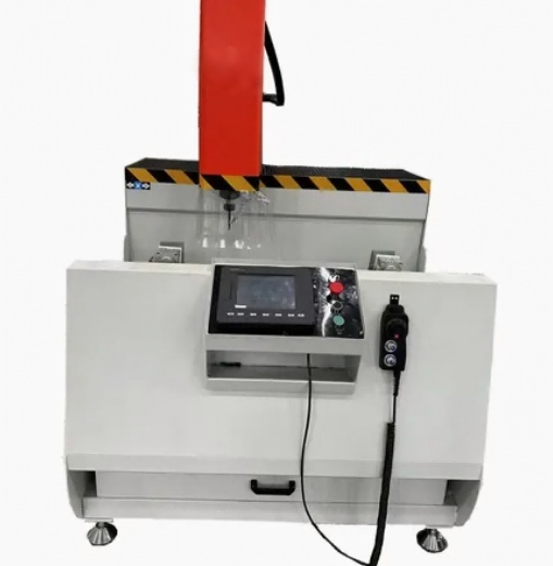 Centre d'usinage CNC robuste de haute précision de 800 mm pour profilés industriels en aluminium