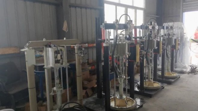 Applicateur de mastic à deux composants de haute précision pour verre isolant